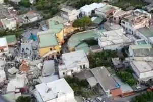 İtalya'daki depremde &ouml;l&uuml; sayısı artıyor