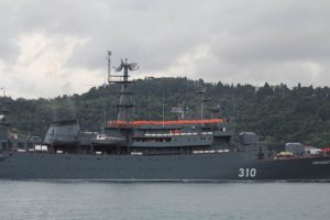 Rus savaş gemisi Boğazdan ge&ccedil;ti