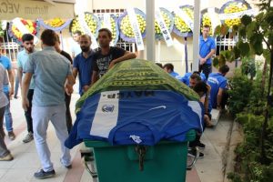 Gen&ccedil; futbolcu son yolculuğuna uğurlandı