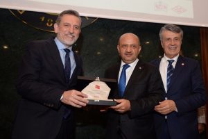 Başbakan Yardımcısı Işık Bursa'da konuştu: "Biz &ccedil;ıraklık, d&uuml;nya beceri eğitimini konuşuyor"