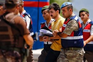 Baştoğ: Burası duruşma salonu, şov ve g&ouml;steri salonu değil