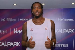 Galatasaray'ın yeni transferi sağlık kontrol&uuml;nden ge&ccedil;ti