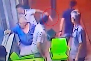 &Ouml;nce bı&ccedil;akladı sonra &ouml;l&uuml;m&uuml;ne kovaladı
