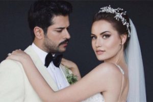 Burak &Ouml;z&ccedil;ivit-Fahriye Evcen &ccedil;ifti K&uuml;ba'da
