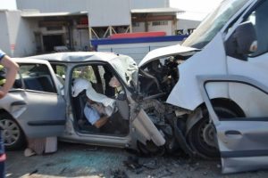 Tekirdağ'da korkun&ccedil; kaza: 3 &ouml;l&uuml;, 3 yaralı