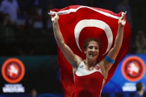 Yasemin Adar D&uuml;nya Şampiyonu!