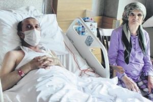 80 yaşında b&ouml;breğini verdi