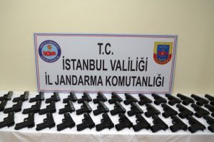 Jandarmadan ruhsatsız silah operasyonu