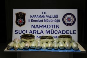 Otomobilin yakıt deposundan 22 kilo esrar &ccedil;ıktı