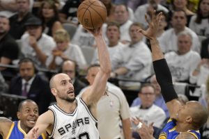 40 yaşındaki Ginobili ile 2 yıl daha