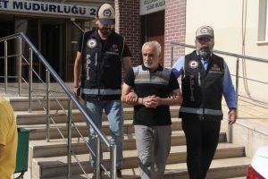 Bursa Emniyeti tespit etti, FET&Ouml;'n&uuml;n para dağıtıcısı yakalandı