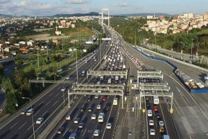 İstanbul'da trafiğie dronelu &ouml;nlem