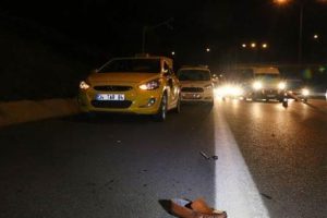 Taksicinin acı sonu! Lastik değiştirmek i&ccedil;in...