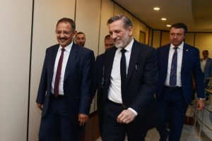 BTSO, &Ccedil;evre ve Şehircilik Bakanı &Ouml;zhaseki'yi Bursa iş d&uuml;nyası ile buluşturdu