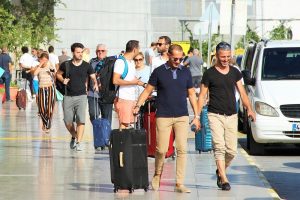 4 milyon turist akın akın geliyor