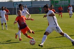 Karacabey Birlikspor kazanmasını bildi!