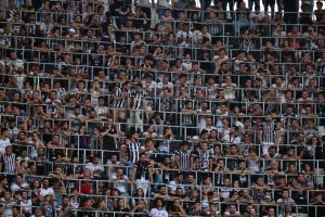 Beşiktaş taraftarıyla buluştu