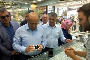 Başbakan Yardımcısı Işık'tan s&uuml;rpriz esnaf ziyareti
