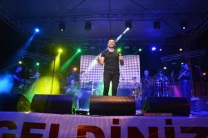 Bursa 20'nci K&uuml;lt&uuml;r Sanat ve Armut Festivali'nde G&ouml;khan Tepe r&uuml;zgarı esti