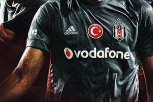 Beşiktaş'ta 4 futbolcu kadro dışı!