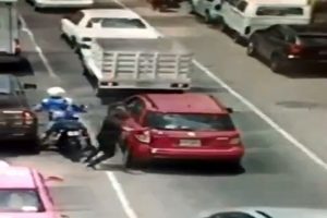 Motosikletli gasp&ccedil;ılara kurşun yağdırdı