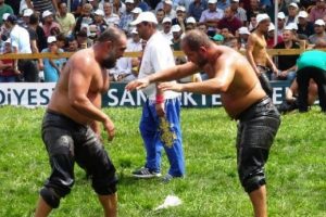 Sancaktepe Yağlı G&uuml;reşleri'nde altın kemer Fatih Atlı'nın