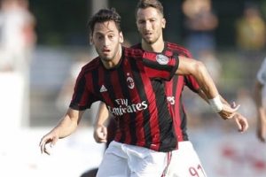 Hakan'lı Milan kazanmasını bildi