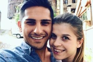 1 yıllık evli gen&ccedil; &ccedil;ift motosikletle metrelerce s&uuml;r&uuml;klendi