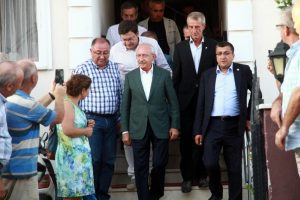 Kılı&ccedil;daroğlu'ndan şehit ailesine ziyaret