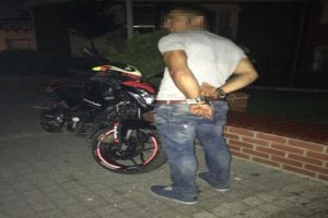 "Bizi kelep&ccedil;ele, şaka yapalım" dediler, gasp etti!