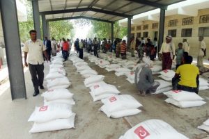 T&uuml;rk Kızılay'ı Yemen'de yardımlarını s&uuml;rd&uuml;r&uuml;yor