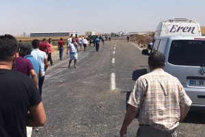 Diyarbakır'da askeri aracın ge&ccedil;işinde patlama
