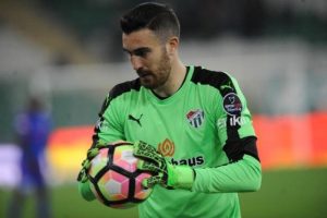 Kaleci Harun i&ccedil;in Bursaspor'a resmi teklif yok