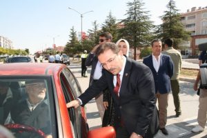 Emniyet Genel M&uuml;d&uuml;r&uuml; Altınok'tan s&uuml;r&uuml;c&uuml;lere uyarı