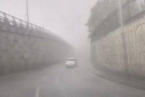 İstanbul'da yağmur ve dolu etkisini g&ouml;stermeye başladı