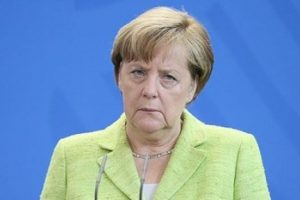 Merkel: AB, T&uuml;rkiye'ye verdiği taahh&uuml;tlerin arkasında duruyor