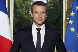 Fransızların &ccedil;oğunluğu Macron'a g&uuml;venmiyor