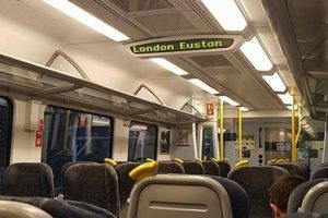 Londra'da ş&uuml;pheli &ccedil;anta alarmı!