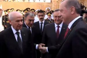 Erdoğan ve Bah&ccedil;eli'den sıcak sohbet!
