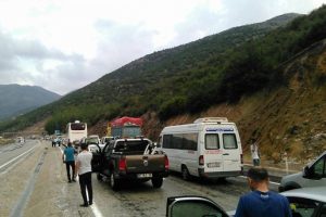 Denizli'de sağanak yağış sel ve heyelana neden oldu