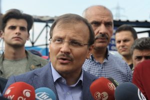 Bursa Milletvekili ve Başbakan Yardımcısı Hakan &Ccedil;avuşoğlu'ndan bayram mesajı
