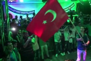 Gazze sokaklarında T&uuml;rk d&uuml;ğ&uuml;n&uuml;