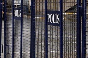 Van'da g&ouml;steri ve y&uuml;r&uuml;y&uuml;şler bir ay yasaklandı!