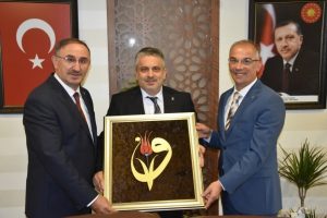 AK Parti Bursa İl Başkanı Salman'ın yoğun mesaisi s&uuml;r&uuml;yor