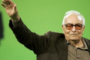 "Yaşar Kemal Efsanesi" Adana'da d&uuml;nya pr&ouml;miyerini yapıyor
