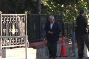 Başbakan'dan 15 Temmuz şehitlerine ziyaret