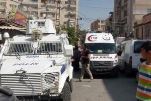 Ortalık savaş alanına d&ouml;nd&uuml;: 22 yaralı
