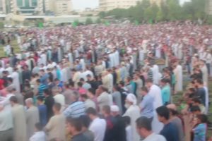 Gazze'de bayram namazına binler katıldı