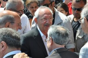 Kılı&ccedil;daroğlu'dan Enis Berberoğlu'na ziyaret
