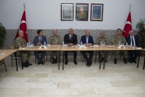 "Sizler bu &uuml;lkenin namus bek&ccedil;ilerisiniz"